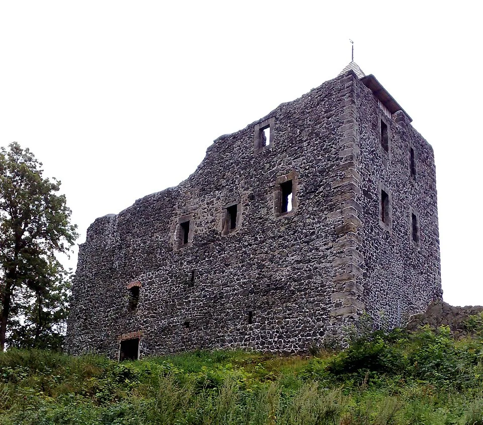 Česká Kamenice Castle