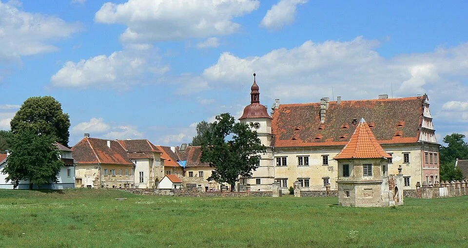 Zámek Červené Poříčí