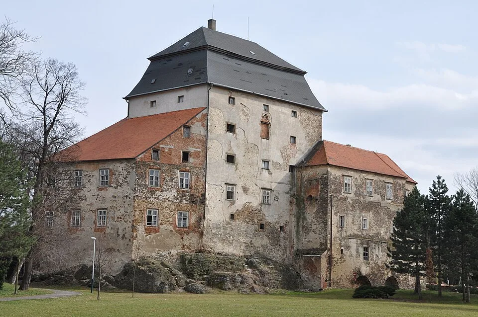 Miroslav Castle