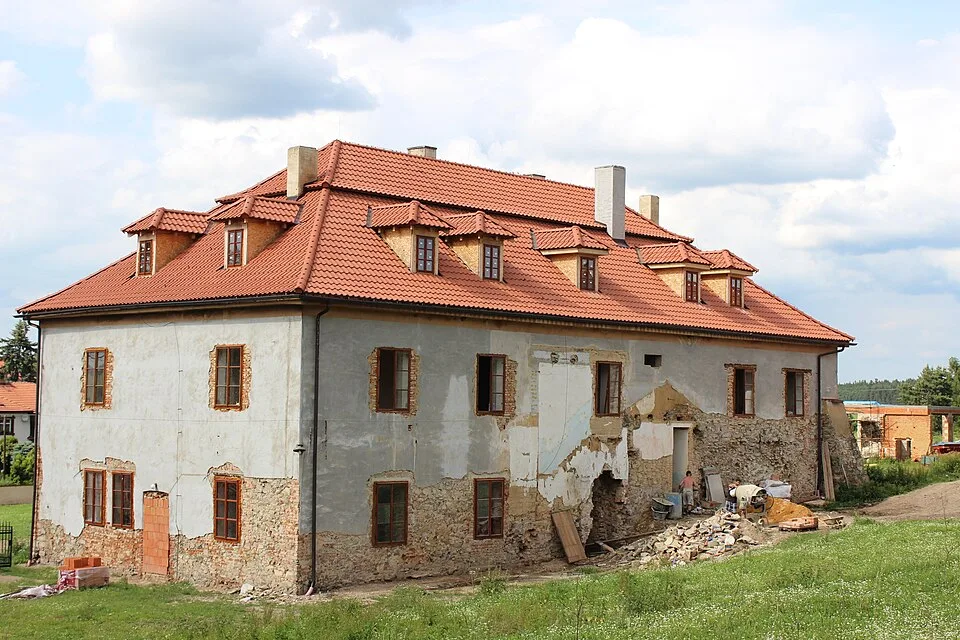 Palace in Skřivaň