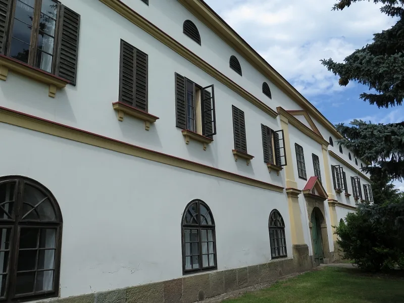 Kvasiny Castle