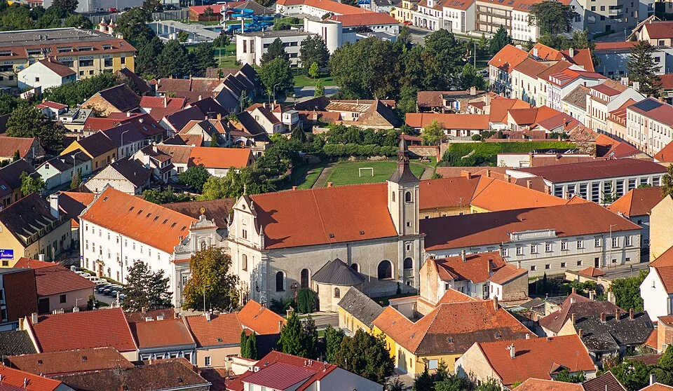 Piaristický klášter s kostelem sv. Jana Křtitele v Mikulově