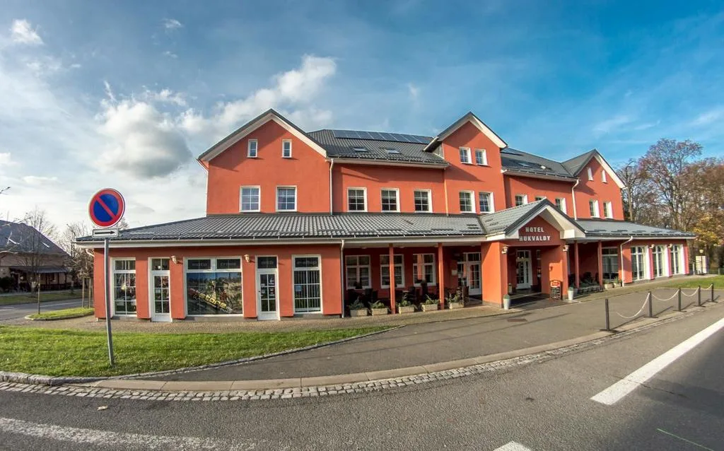 Hotel Hukvaldy — HOTEL u Hukvaldy