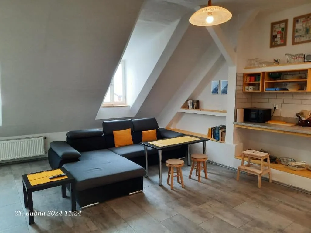 Skromný apartmán v centru Chebu — zdjęcie 2