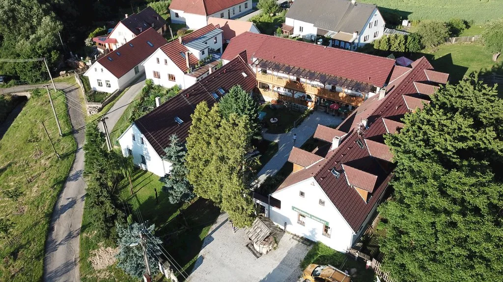Pohádková usedlost Lovětín u devíti andělů —  w Jarošov nad Nežárkou