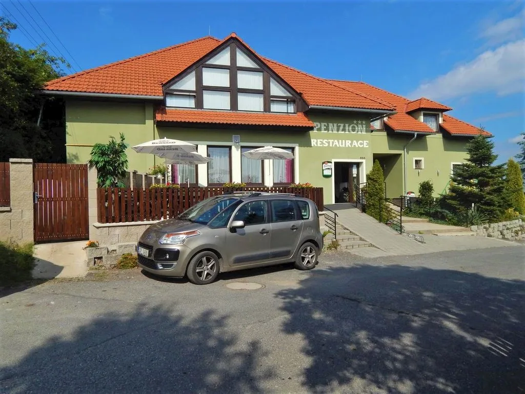 Penzion u Kašných — PENZIÓN v obci Mníšek pod Brdy