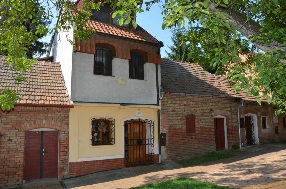 Sluneční pyramida