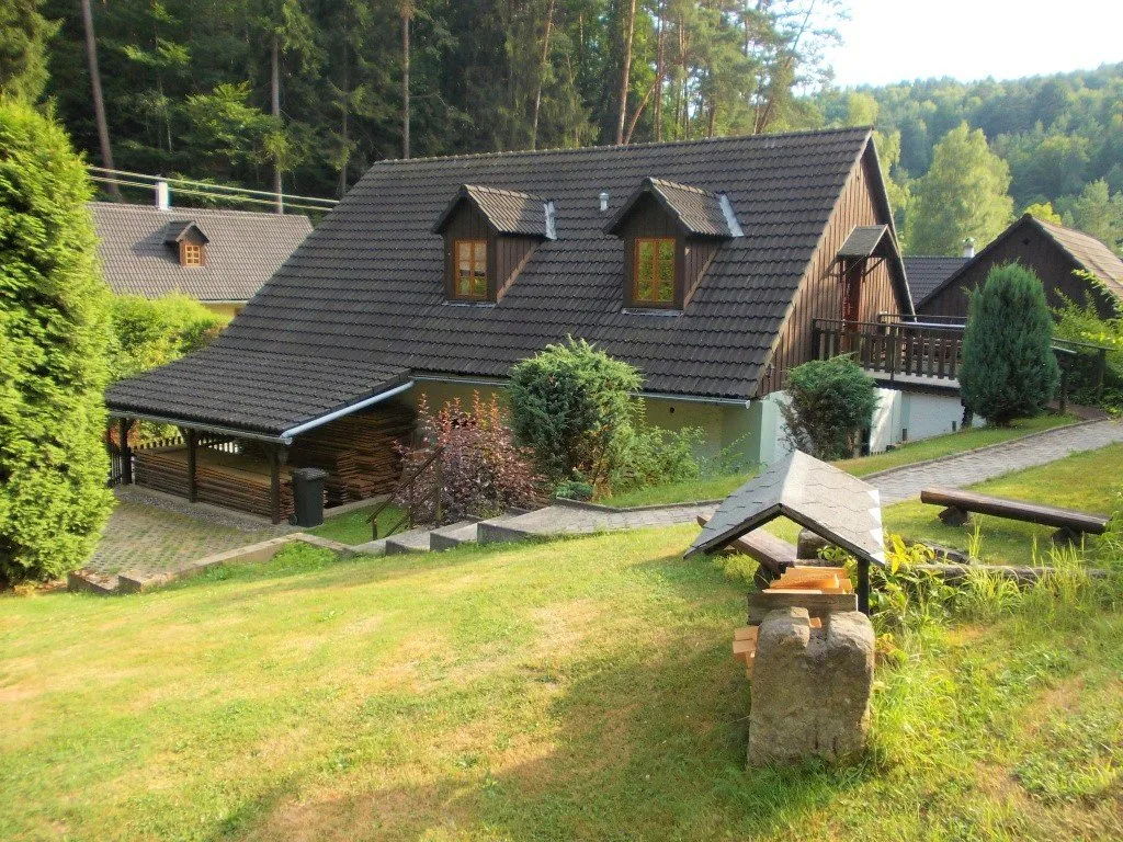 Penzion V Údolí — PENSION in Mšeno