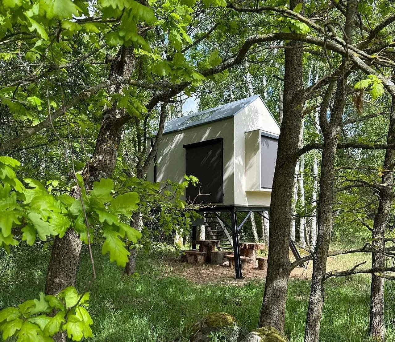 Posed V remízu — GLAMPING w Oselce