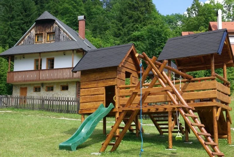 Chata pri Turčianskych Tepliciach — CHATA у Čremošné