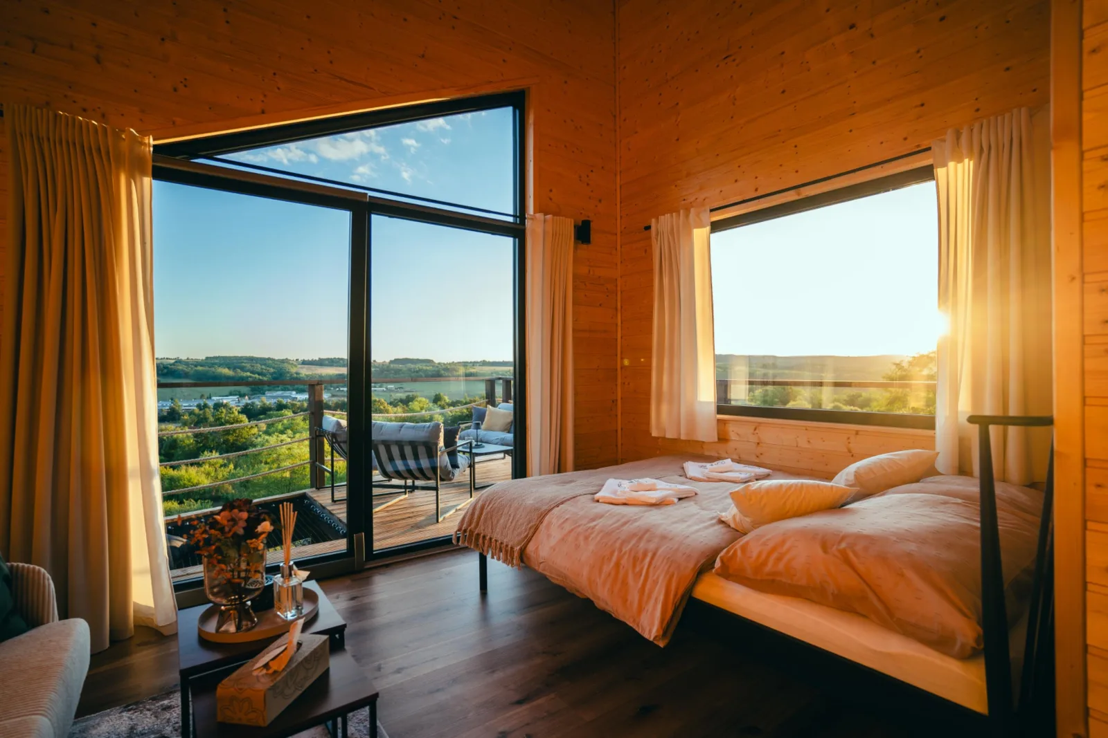 Hideout Cabin — photo 4