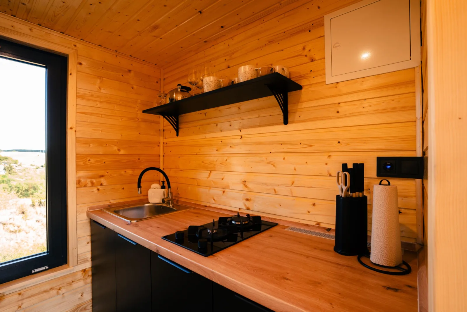 Hideout Cabin — photo 6