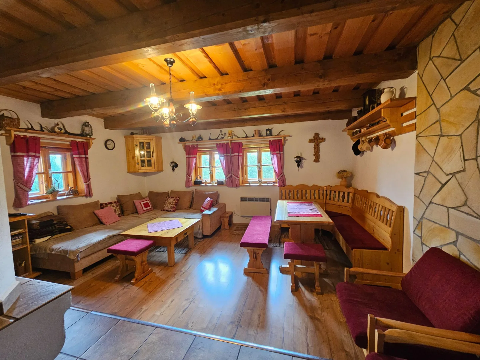Chalupa pod skleným vŕškom — photo 4