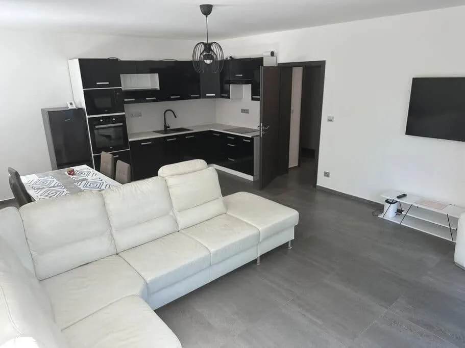 Apartmany v Praze - MHD 50 m — photo 2
