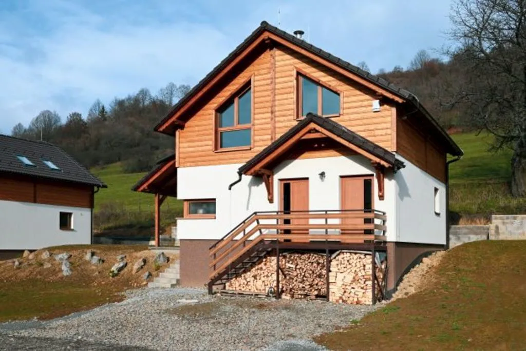 Slnečné chaty pod Ďumbierom — FAHÁZ itt: Mýto pod Ďumbierom