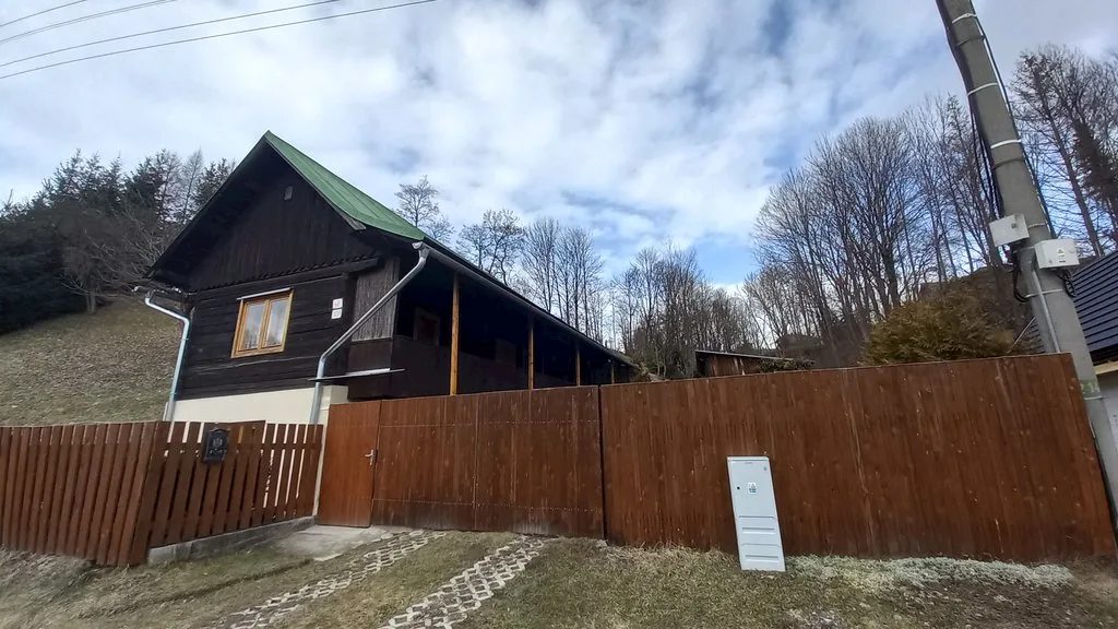Drevenica u Medveďa — DREVENICA v obci Polomka