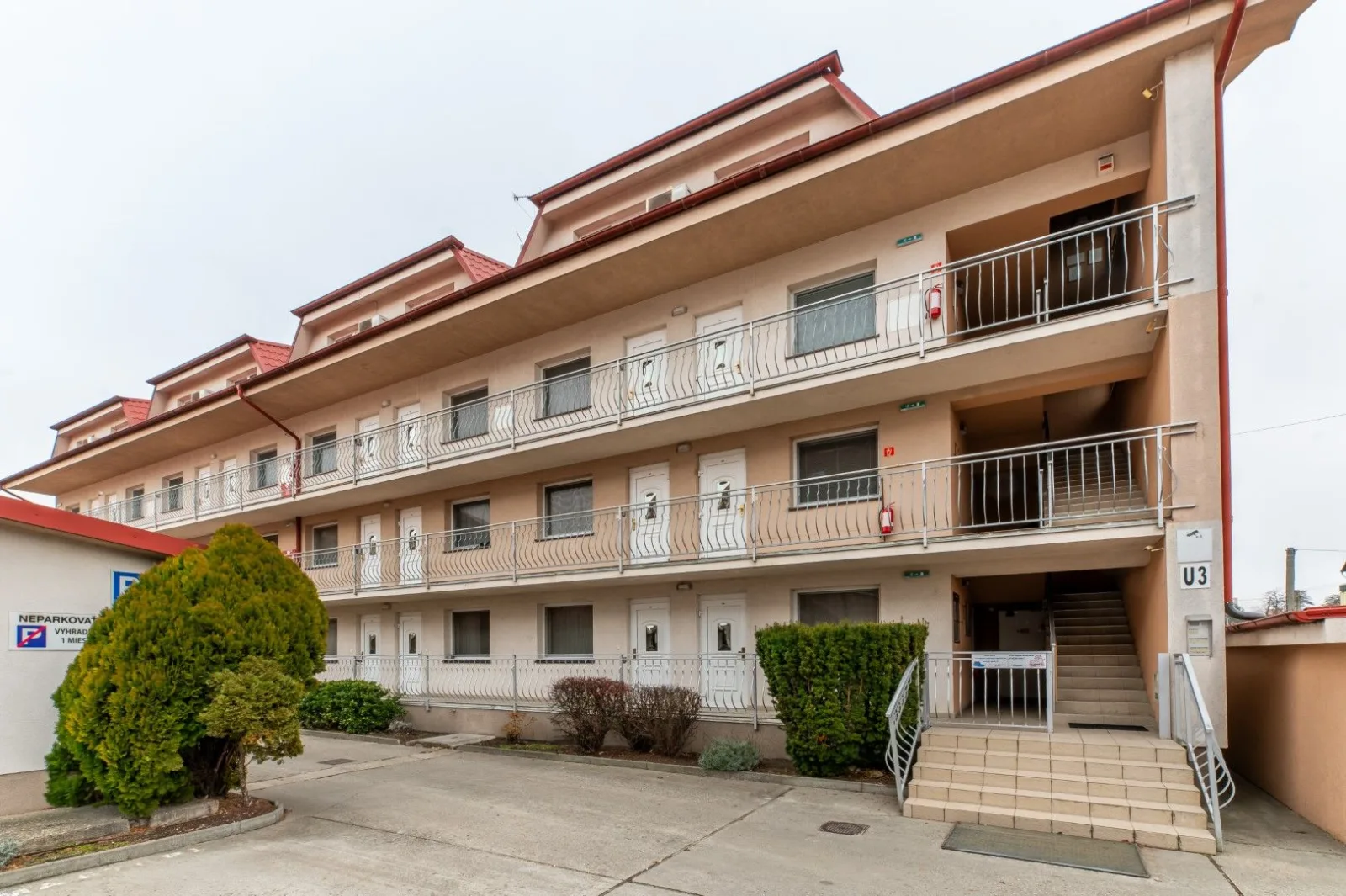 Ubytovňa Dorm Residences Dlhá — CHATA v obci Stupava