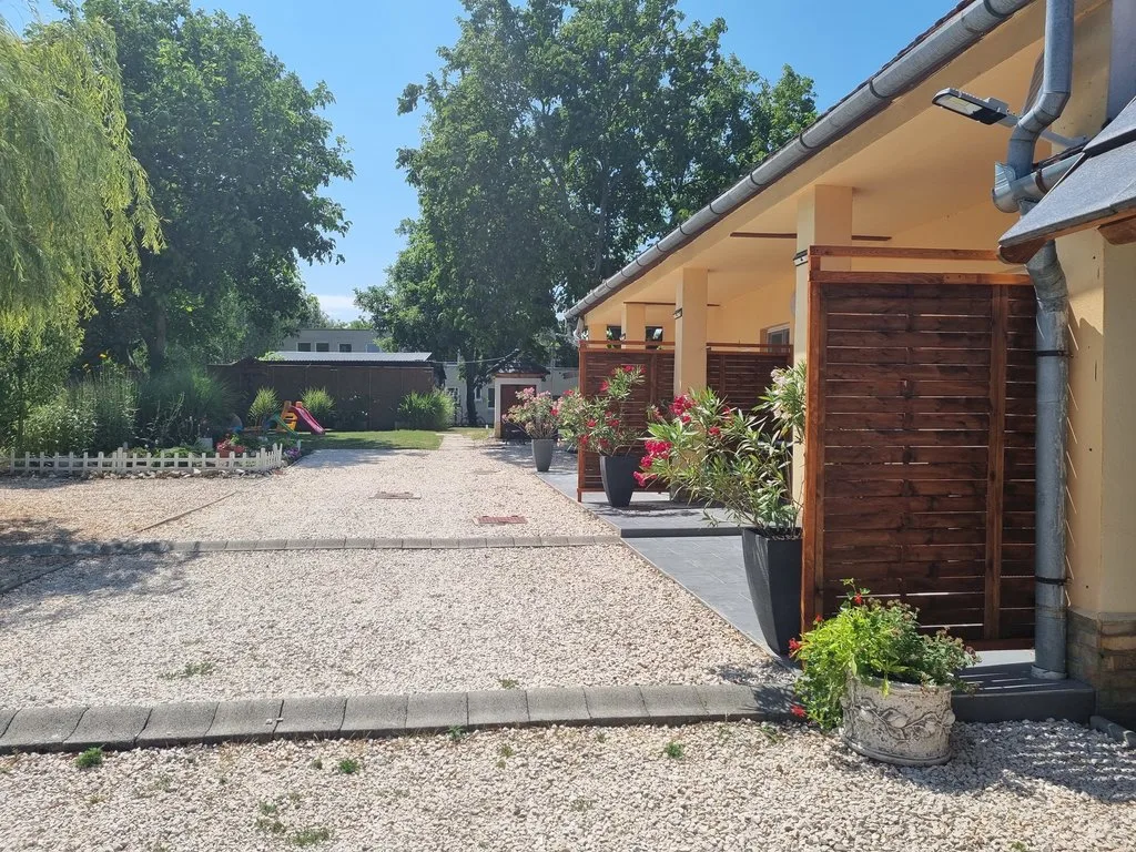 Bocskaiho dvor — PENSJONAT w Štúrovo