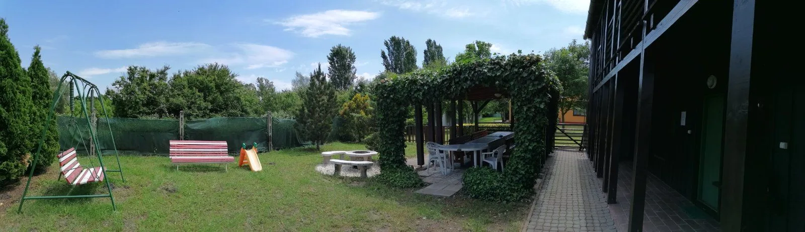 Chata Olympia — DOMEK w Štúrovo