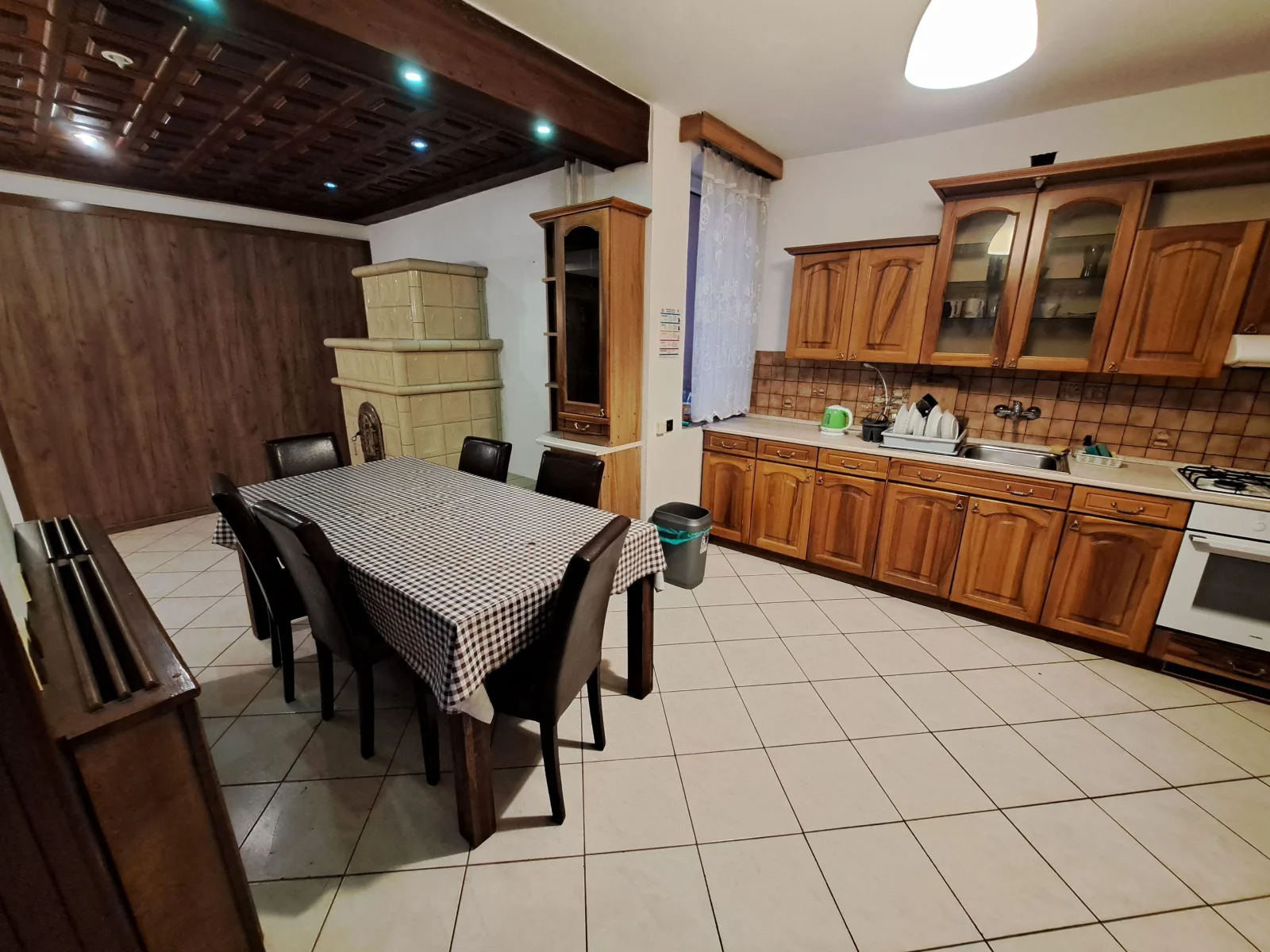 Ubytovňa Šurany — Foto 2