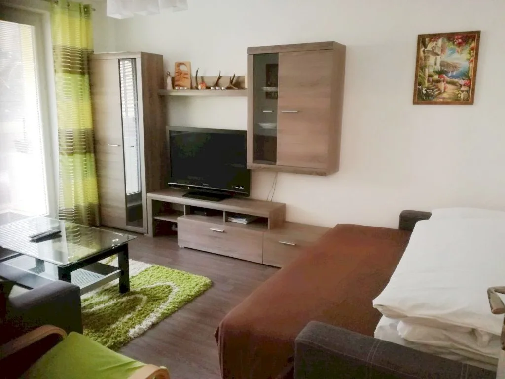 Apartmán Moni — APARTMÁN v obci Tatranská Lomnica