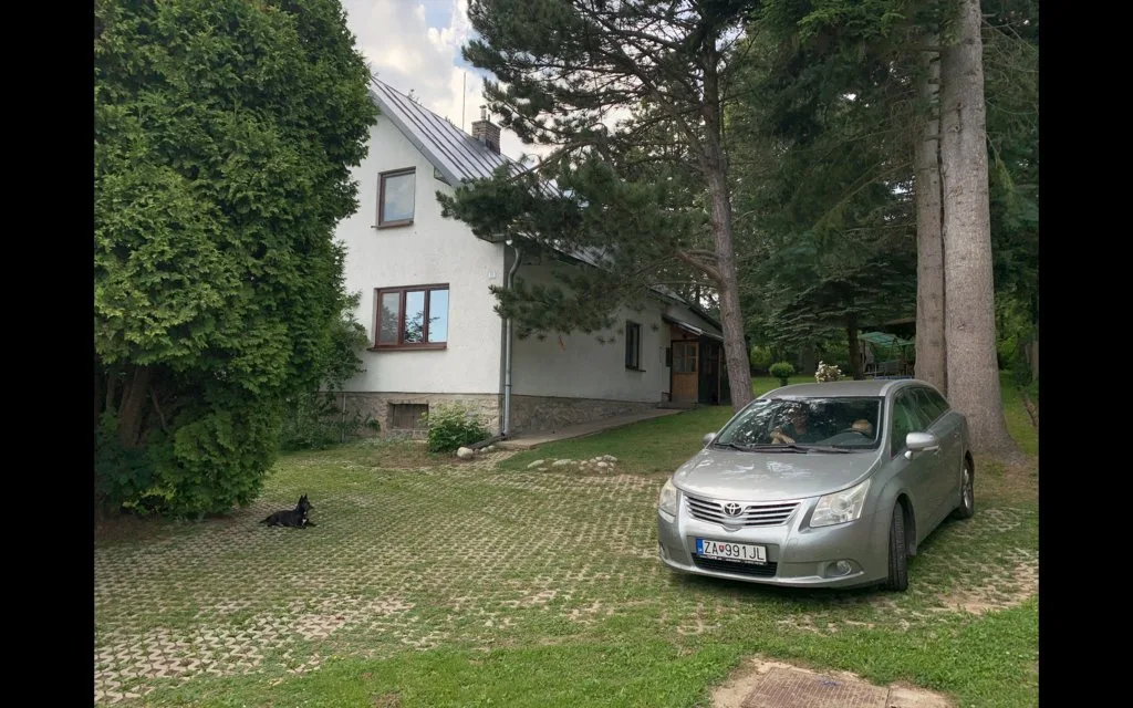 Chata na lúke — FAHÁZ itt: Tatranská Štrba