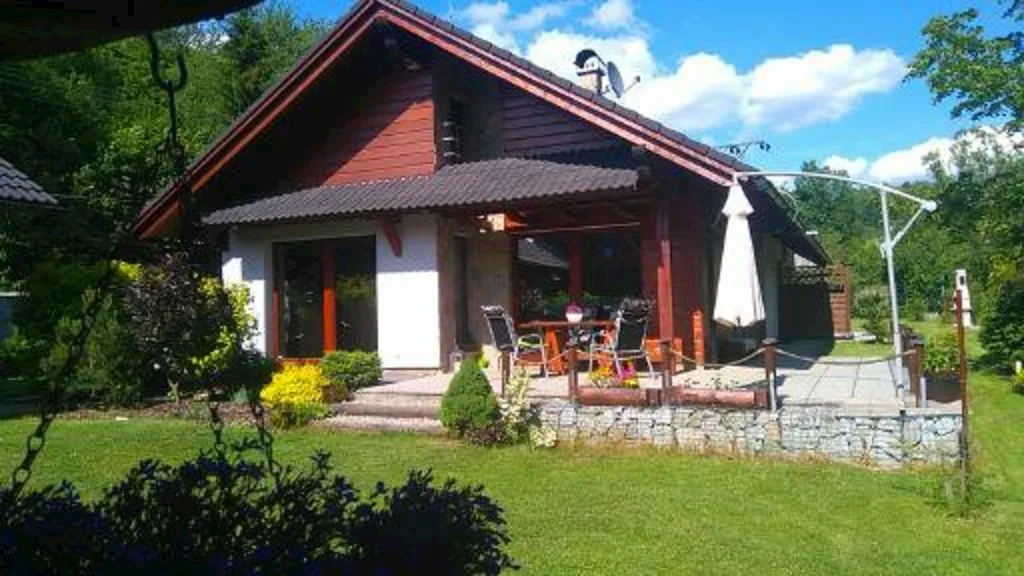 Apartmány a Chalúpka Jánošíkove diery — CHALUPA u Terchová