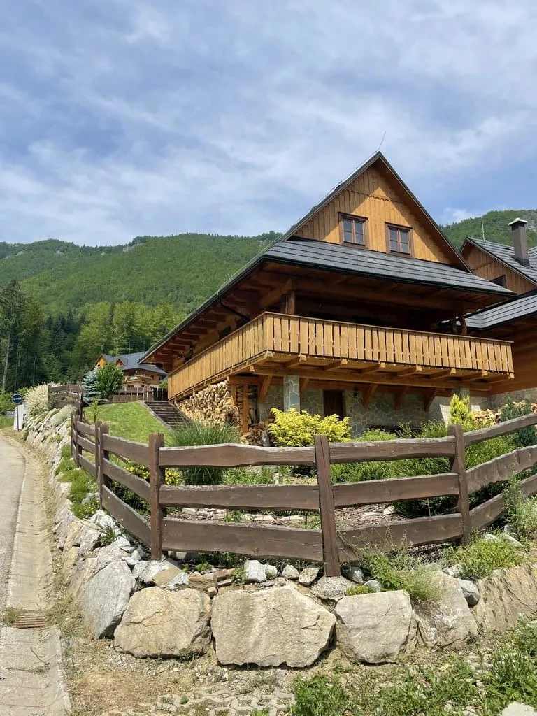 Drevenica Vanesa — Foto 2