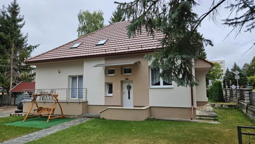 Vila v srdci kúpeľného mesta — VILLA in Turčianske Teplice