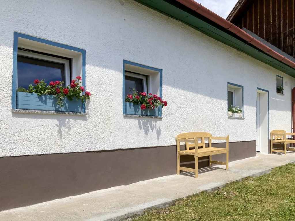 Chalupa v záhrade — CHALUPA v obci Turčianske Teplice