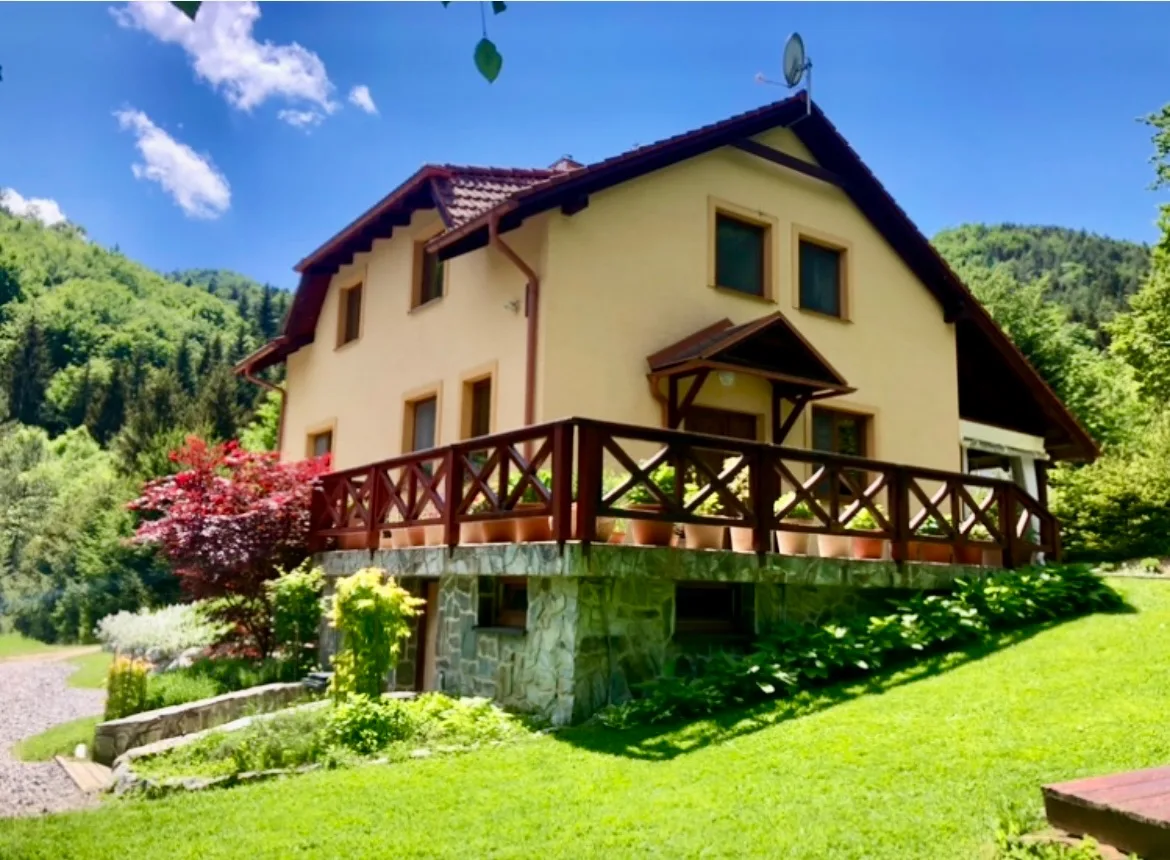 Chata Janet — CHATA v obci Valča