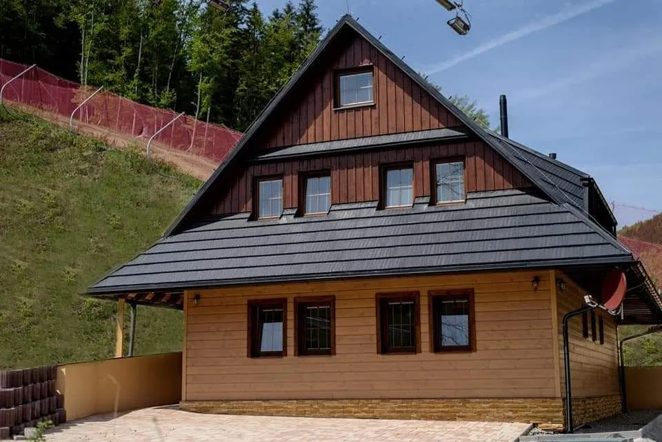 Apartmány pri zjazdovke - Chata Borovica — APARTMENT in Valča