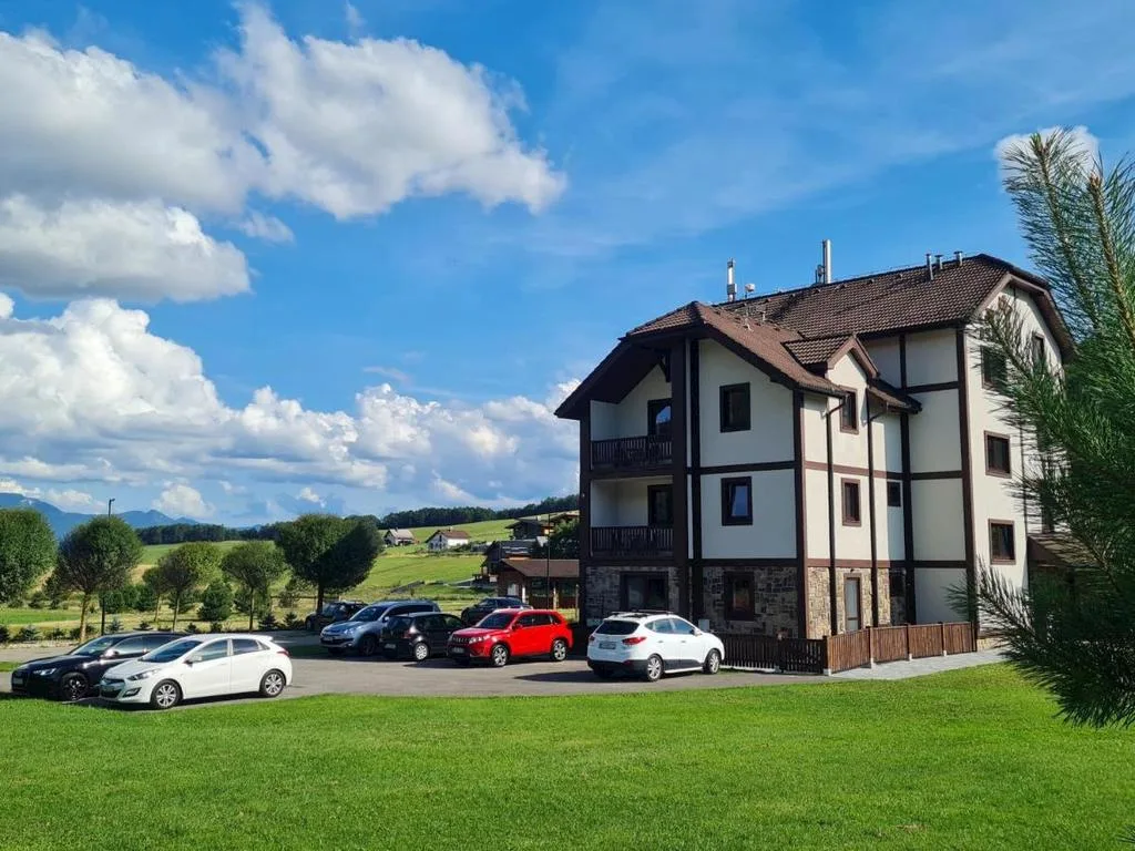 Snowland Apartmány — APARTMENT in Valča