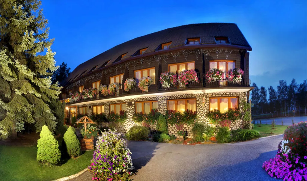 Hotel AGRO — HOTEL v obci Veľká Lomnica