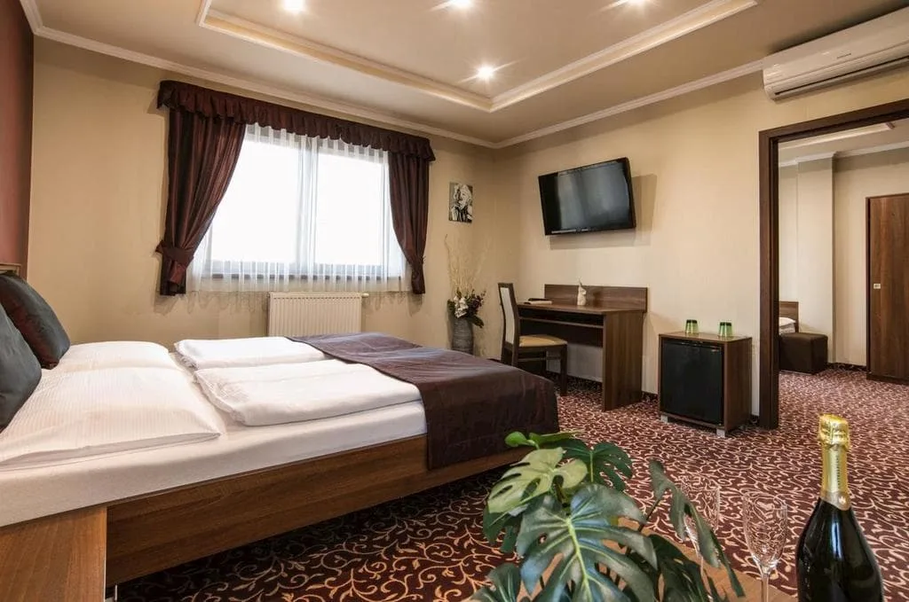 CORVIN Pension & Restaurant — photo 4