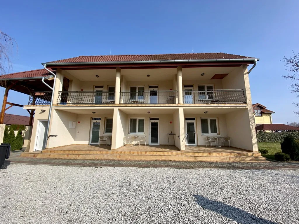 Apartmánový dom Flóra