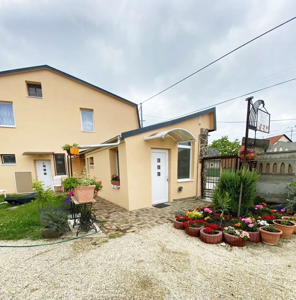 Apartmány Karol — APARTMENT in Veľký Meder