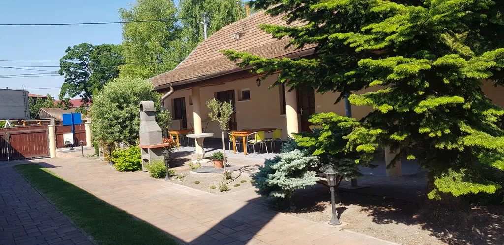 Apartmány Rebeka — APARTMENT in Veľký Meder