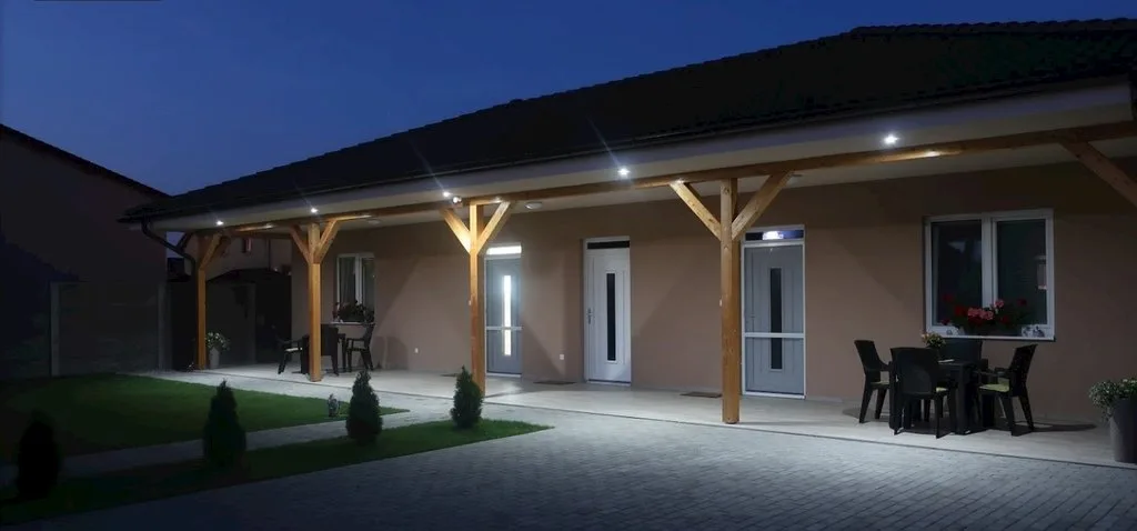 Apartmánový dom ZOÉ — APARTMENT in Veľký Meder