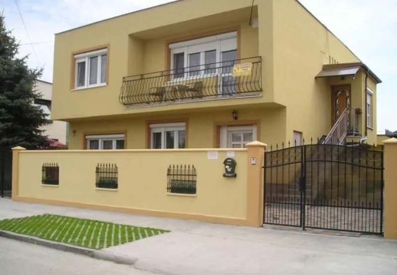 Apartmány Győri — APARTMENT in Veľký Meder