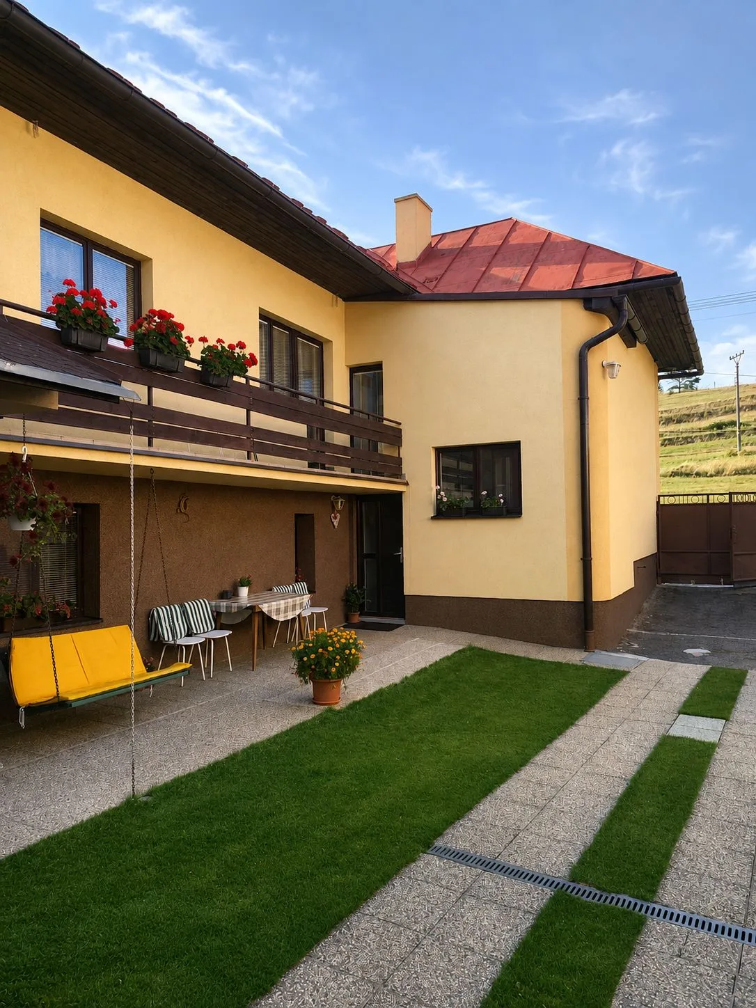 Villa Ondruš — NYARALÓ itt: Vernár