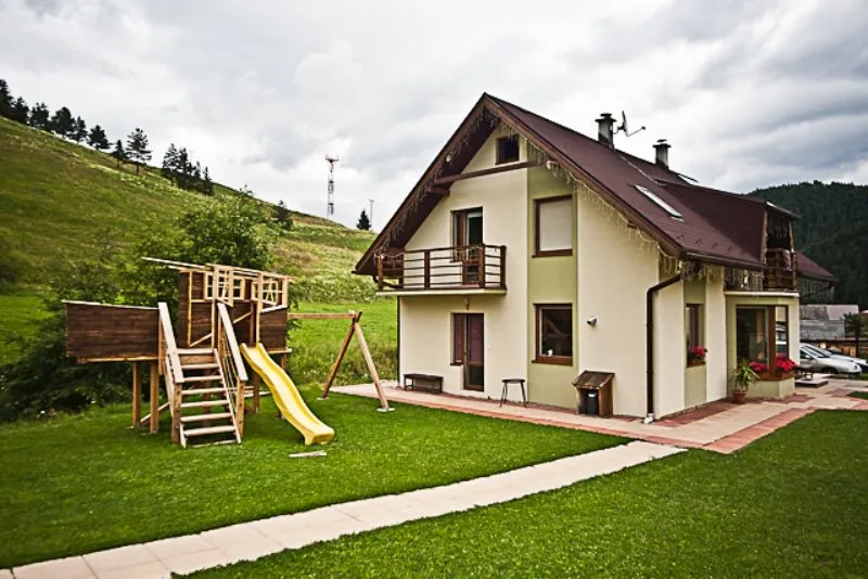Chalupa Lívia — NYARALÓ itt: Vernár