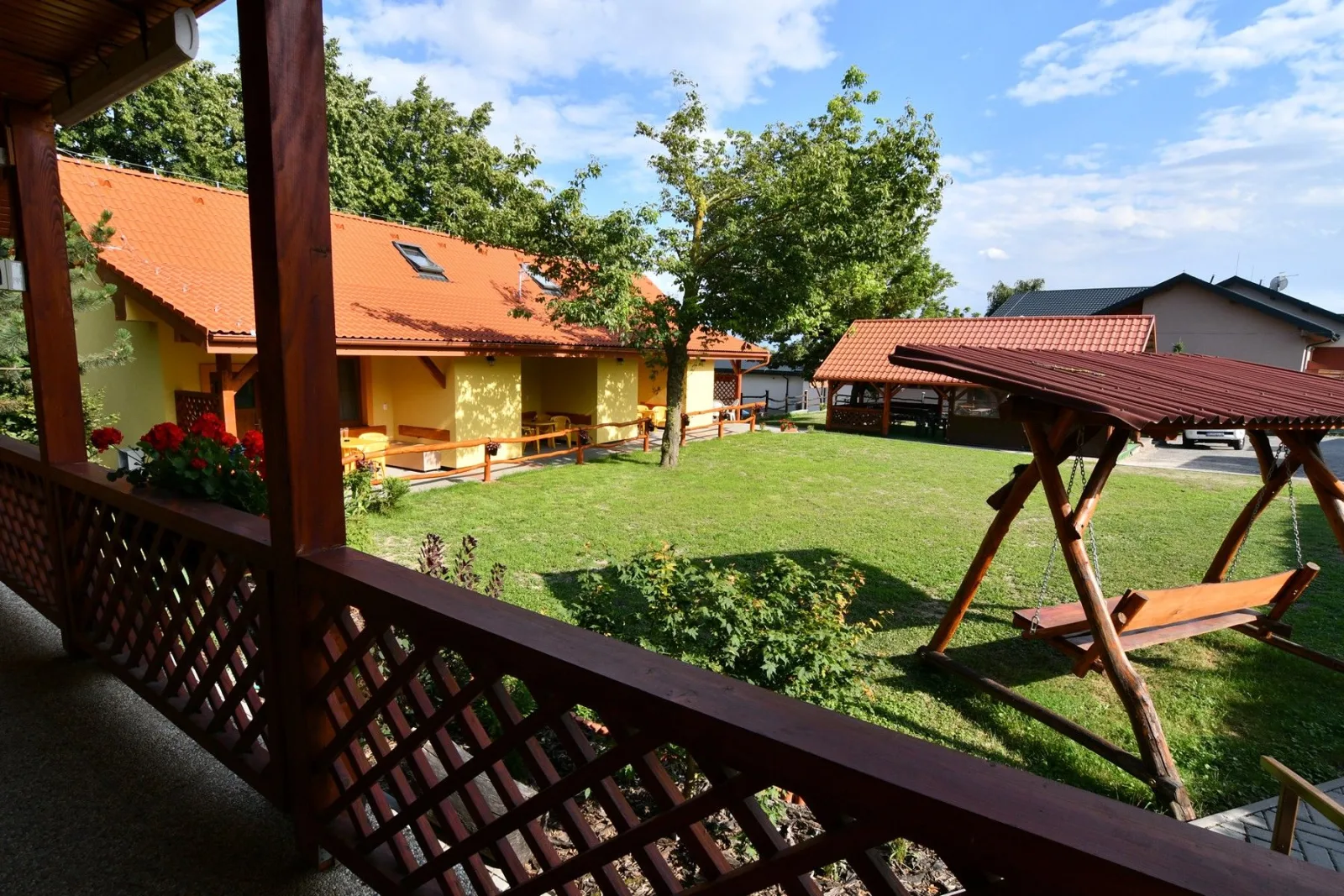 Penzión a Apartmány Tilia, Chata Lipka — PENSJONAT w Vinné