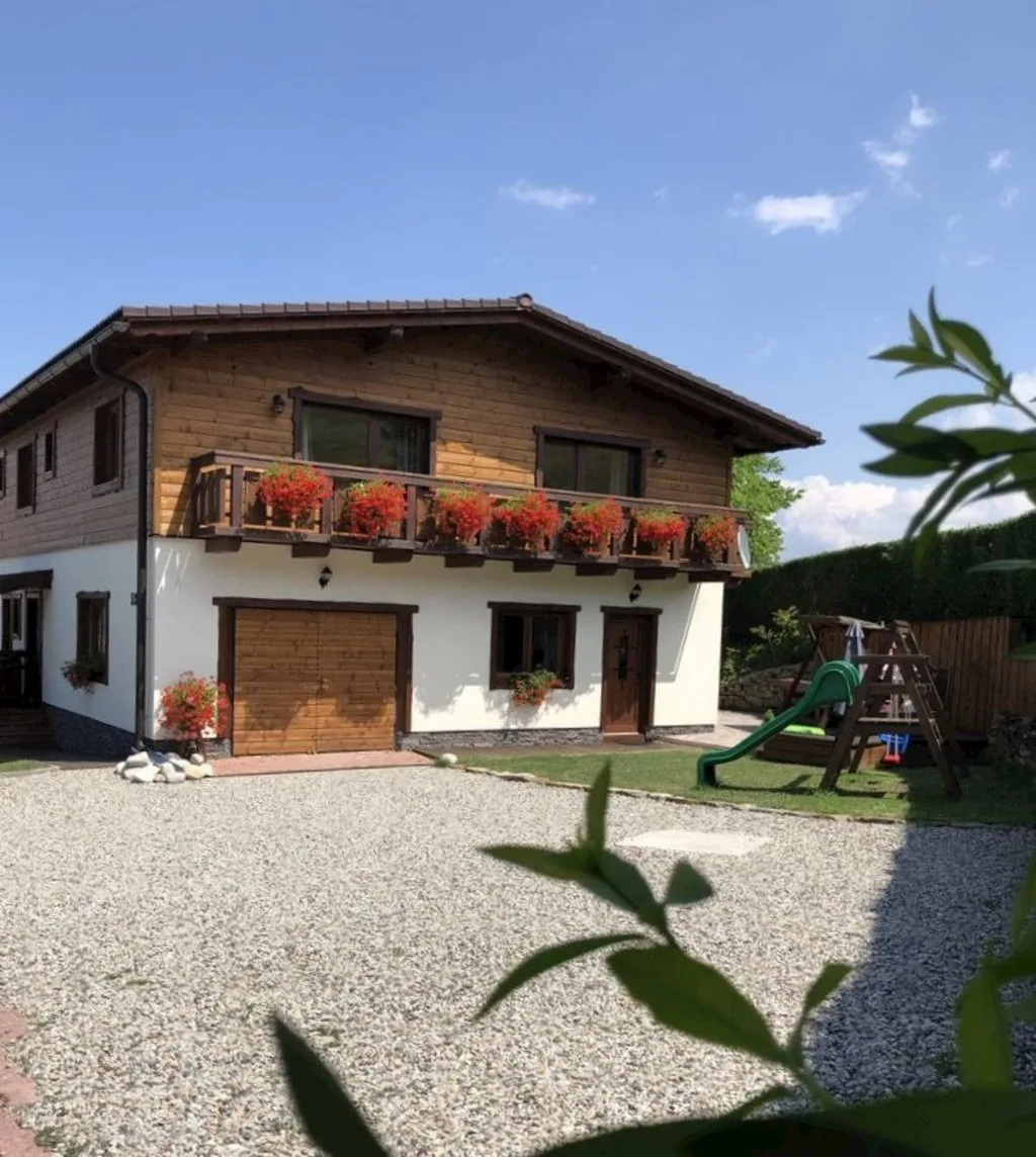 Apartmány pod Hrádkom — APARTMÁN v obci Závažná Poruba