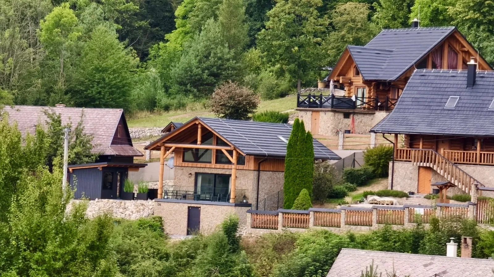 Chalet pod Strážovom — FAHÁZ itt: Zliechov