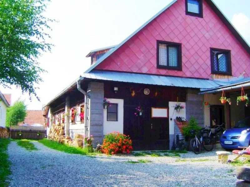 Gazdovský dom — PENSION in Žiar