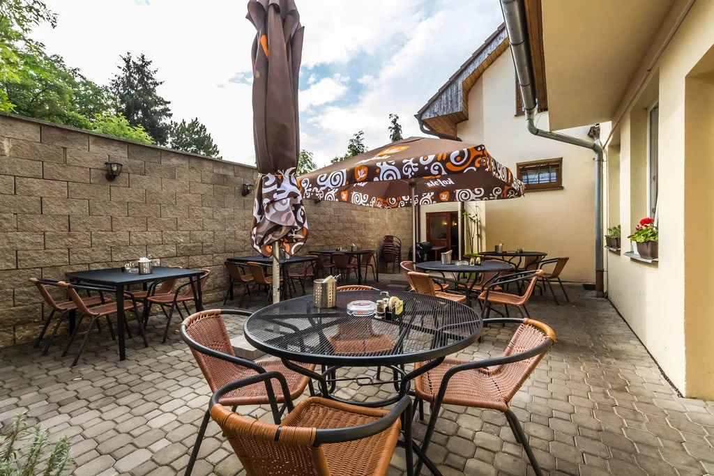 Hotel Nová Hospoda — HOTEL in Jinonice