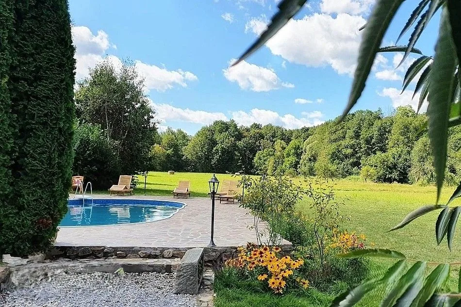 Chalupa s bazénem — COTTAGE in Přední Zborovice