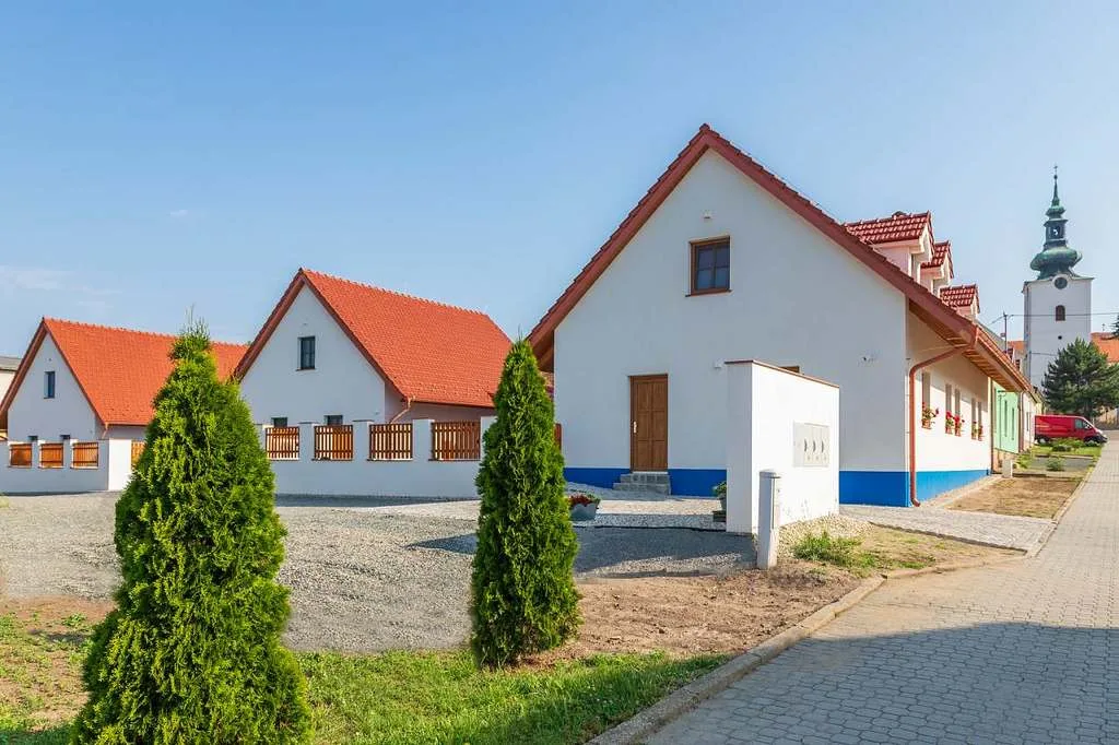 Grácie Pod Pálavou I a II — CHALUPA у Přítluky