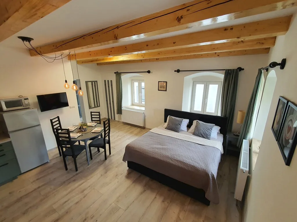 Apartmány ČERNÝ KOHOUT — APARTMÁN у Černá v Pošumaví